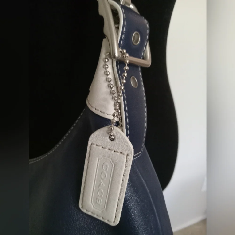 Coach Shoulder Crossbody Bag Adjustable Strap Navy & White Leather Excellent - Picture 7 of 12